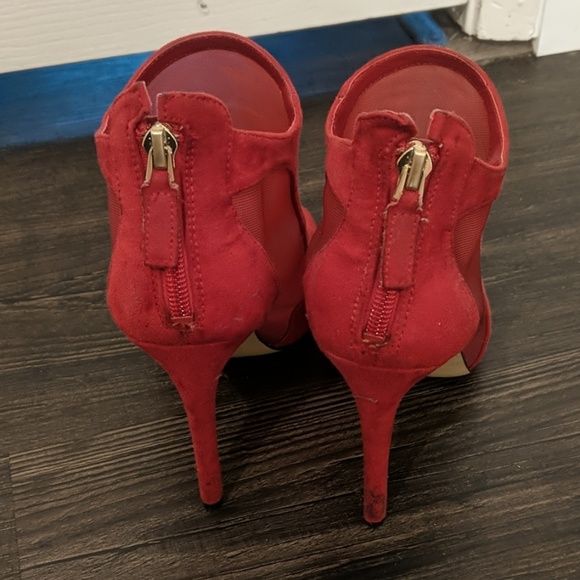 Heels - Picture 4 of 5